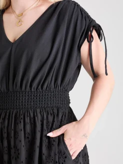 Broderie Anglaise Midi Dress - Black