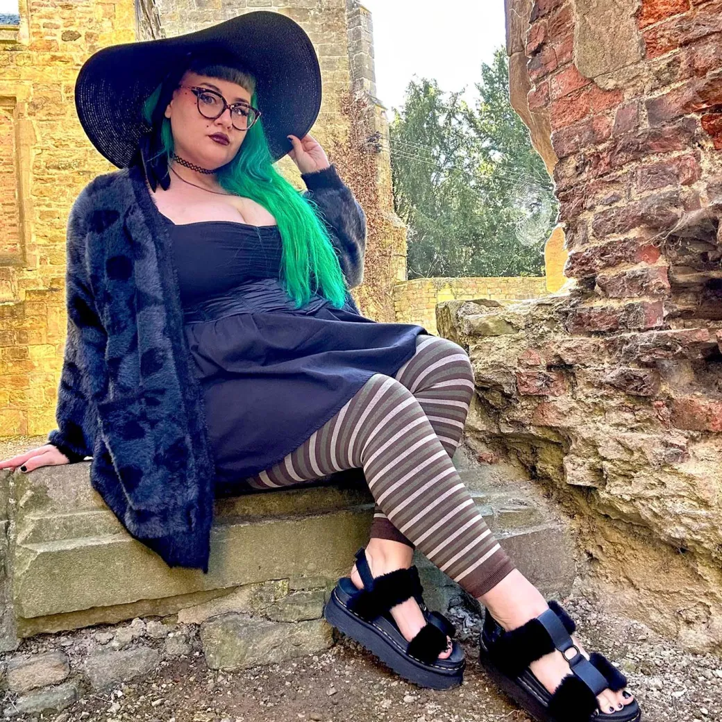 Cinnabar Footless Tights - Tyria