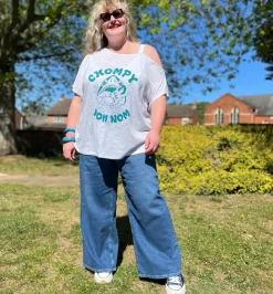 Debbie Off-Shoulder Tee - Chompy Shark Print