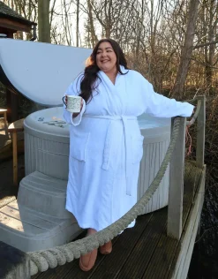 Floof Bath Robe - White