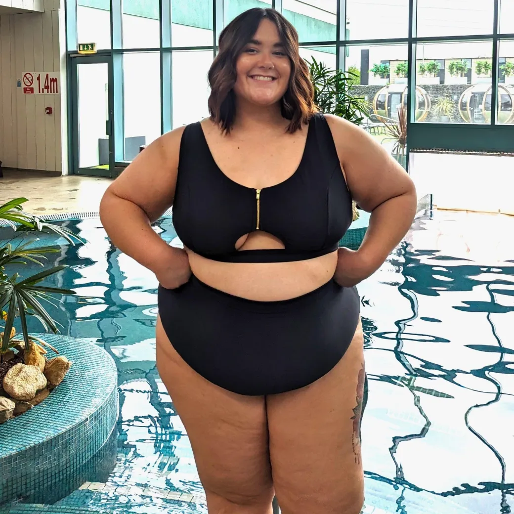 Hasta La Vista Bikini Top - Black