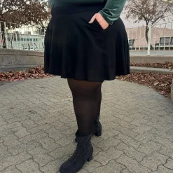 Mini-Flare Skirt - Black