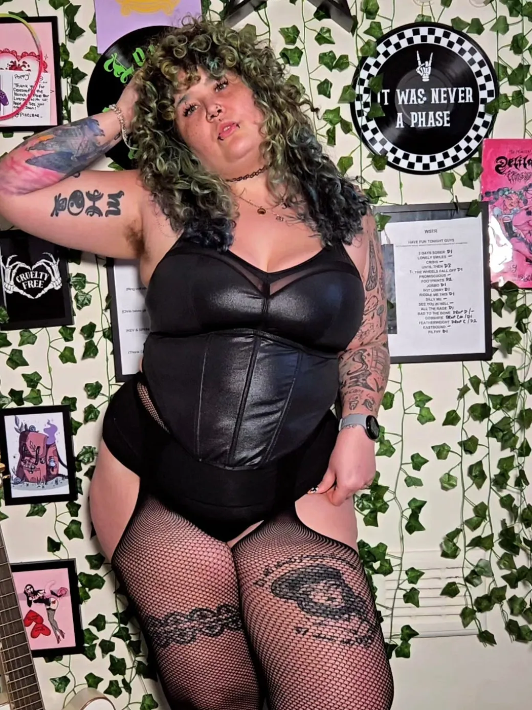 Mock Garters Fishnets - 😈