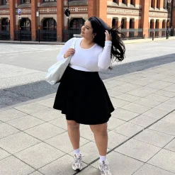 Petal Pleated Skirt - Black
