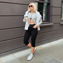 Squat-Proof Capri Leggings - Black
