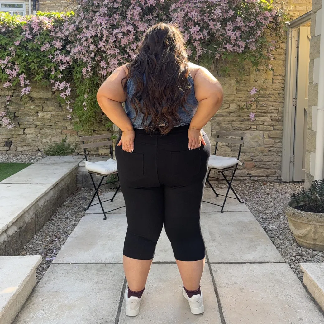 Squat-Proof Capri Leggings - Black