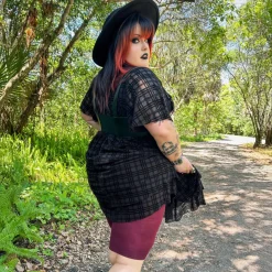 Stay Cool Chub Rub Shorts - Cherry